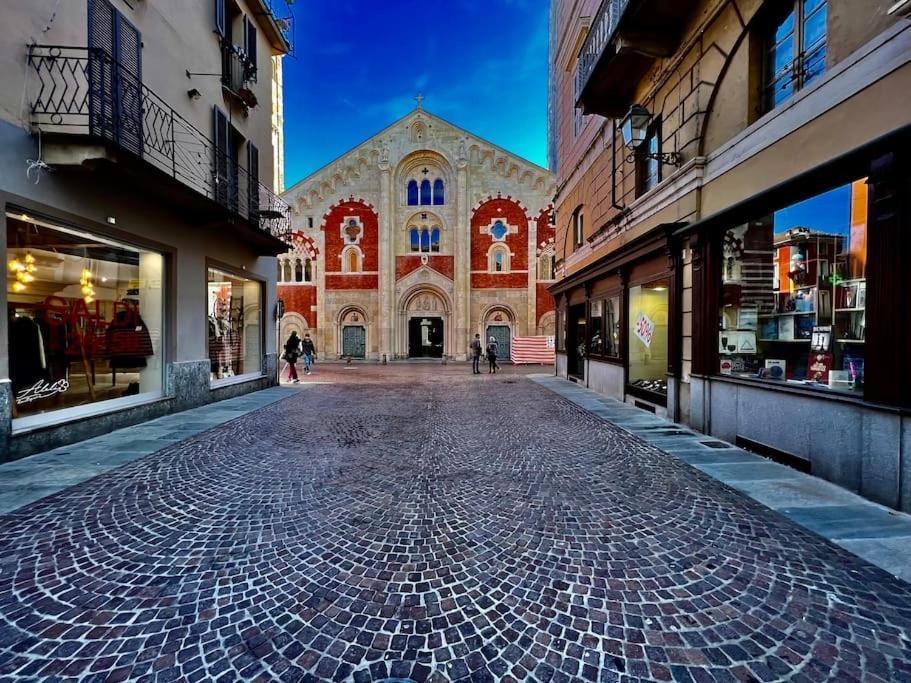 Апартаменты Prestigioso Attico A Passo Duomo By Revenue House Казале-Монферрато Экстерьер фото