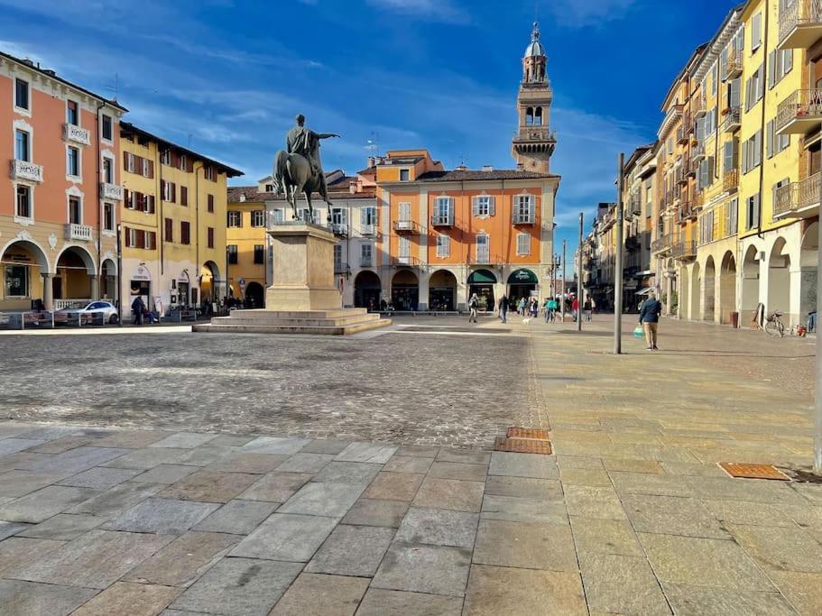 Апартаменты Prestigioso Attico A Passo Duomo By Revenue House Казале-Монферрато Экстерьер фото
